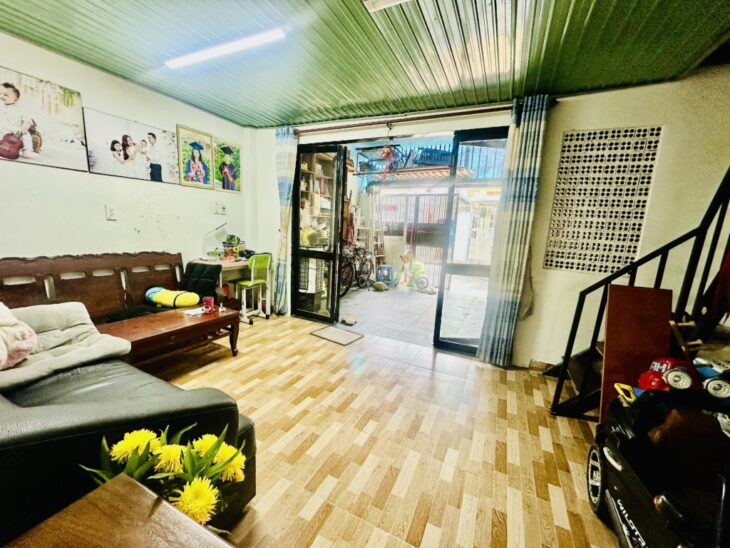 Bán nhà mặt phố Q.9, 60m², 4.6 tỷ, sổ đỏ hoặc Nhà mặt phố Q9, 60m², 2PN, 2WC, 4.6 tỷ, sổ