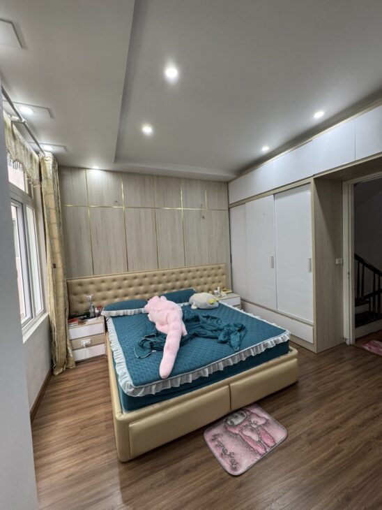 Bán nhà Hoàng Cầu, Đống Đa, ô tô tránh 48m2, 5 tầng, Mt 4.9m, chỉ 17 tỷ