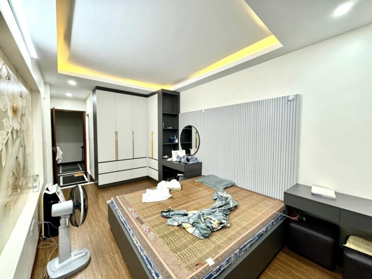 BÁN NHÀ LÊ TRỌNG TẤN, 5 TẦNG ĐẸP, NGÕ 3 GÁC, GẦN Ô TÔ GIÁ CHỈ 6.5 TỶ