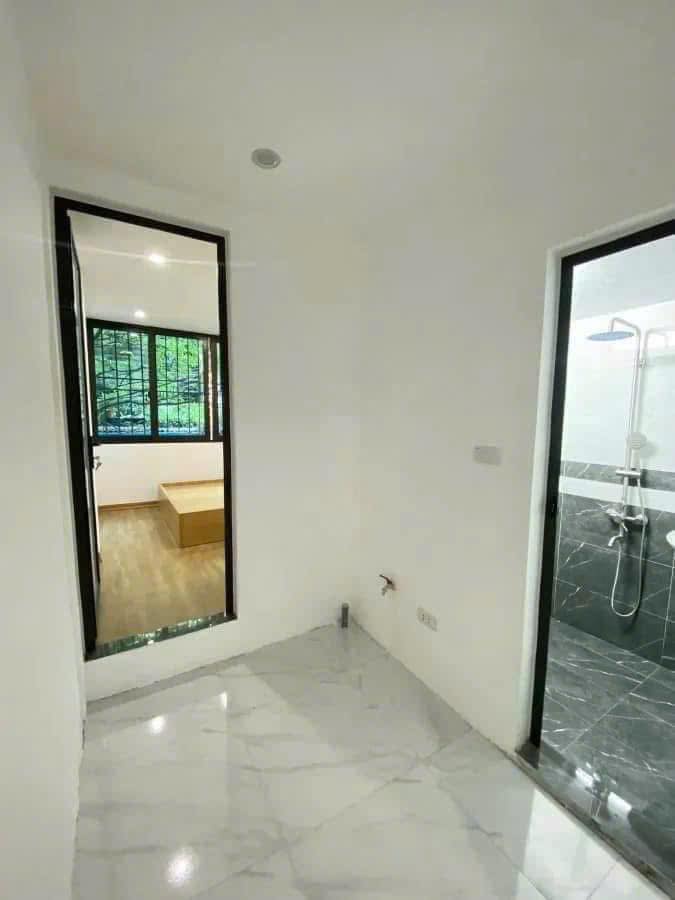 BÁN CĂN HỘ TẬP THỂ TẦNG 2-THÁI HÀ-ĐỐNG ĐA-4 NGỦ-3.4TY. LH: 0982769586