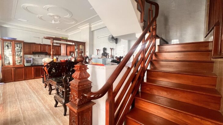 GẤP BÁN- CHDV TRUNG MỸ TÂY – 2 MẶT TIỀN HẺM XE TẢI THÔNG – 125M2 – 16 PHÒNG – DÒNG TIỀN 30TR/THÁNG