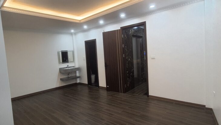BÁN NHÀ PHỐ KIM GIANG THANH XUÂN 9 TỶ 48M 6 TẦNG THANG MÁY MỚI ĐẸP Ở NGAY
