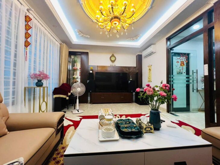 PHÂN LÔ HOÀNG QUỐC VIỆT – THANG MÁY – ÔTÔ VÀO NHÀ – 75M*6T – SỔ VUÔNG ĐẸP