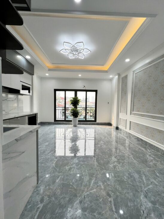 SIÊU PHẨM – PHÂN LÔ – Ô TÔ TRÁNH – VỈA HÈ RỘNG – PHỐ ĐỖ QUANG – KINH DOANH TẤP NẬP – PHỐ HIẾM NHÀ