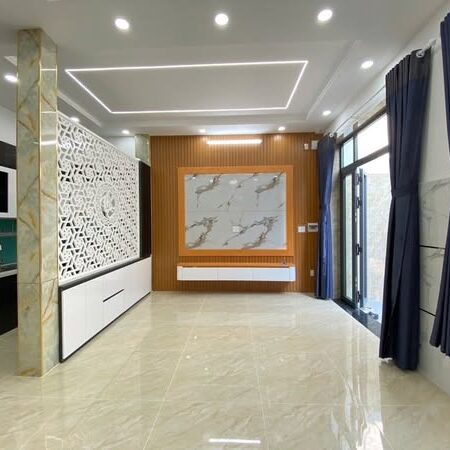 Bán nhà 6×10 – 3 tầng – hẻm oto – giá chỉ 5,x tỷ – ngay đường Tên Lửa nối dài – Bình Tân.