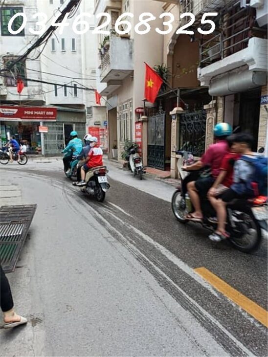 NHÀ MỚI ĐẸP, MẶT PHỐ, VỈA HÈ, KINH DOANH ĐỈNH, TRUNG TÂM QUẬN HOÀNG MAI