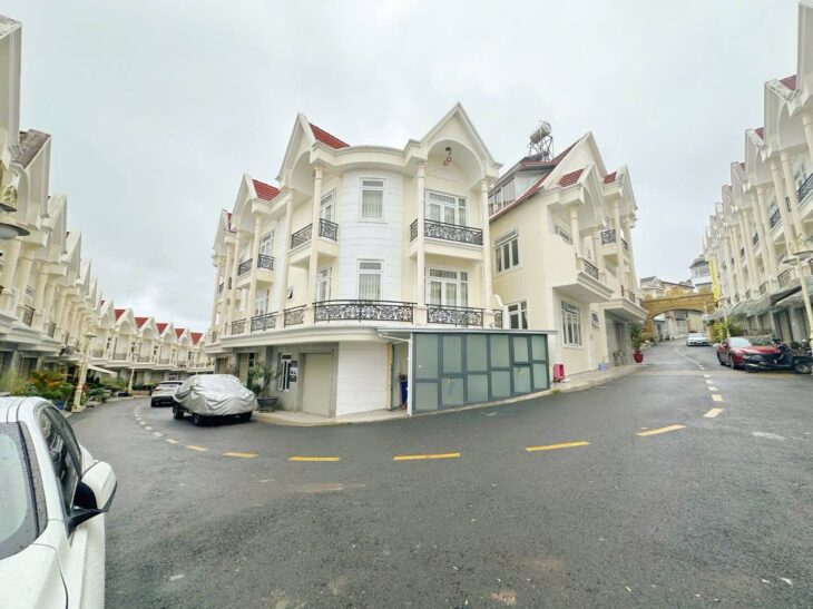 CHO THUÊ HOMESTAY FULL NỘI THẤT KHU GOLDEN HILLS P4 TP ĐÀ LẠT 15TR/THÁNG