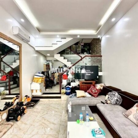 Nhà phân lô 7C Lê Hồng Phong, 40m 4 tầng, đường 8m, Giá 3.85 tỉ, độc lập dân xây