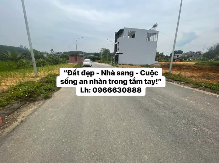 Lô góc 2 mặt tiền đât phân lô thôn 4 Lưỡng Vượng 225m2