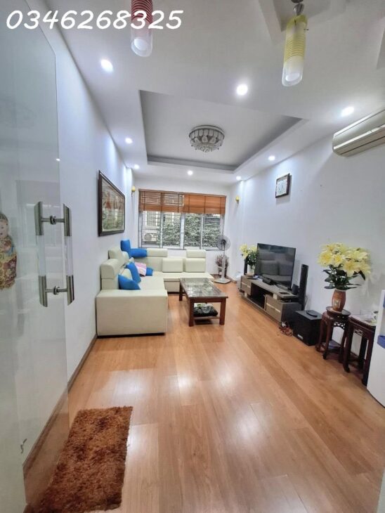 PHÂN LÔ – Ô TÔ TRÁNH – Ở SƯỚNG – VỈA HÈ – NHÀ ĐẸP KINH DOANH – CÁCH HỒ LINH ĐÀM CHỈ 30M