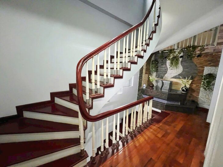 CỰC HIẾM PHẢI NHANH-Ôtô tránh Vũ Phạm Hàm(Nguyễn Khang) 60m/5Tầng/MT 6.9m 23.9Tỷ
