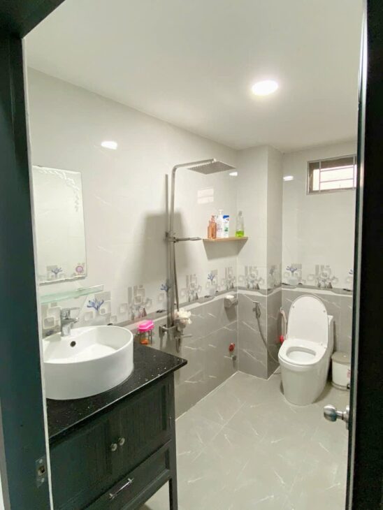BÁN NHÀ 2 TẦNG HẺM Ô TÔ PHƯỜNG NGỌC HIỆP NHA TRANG