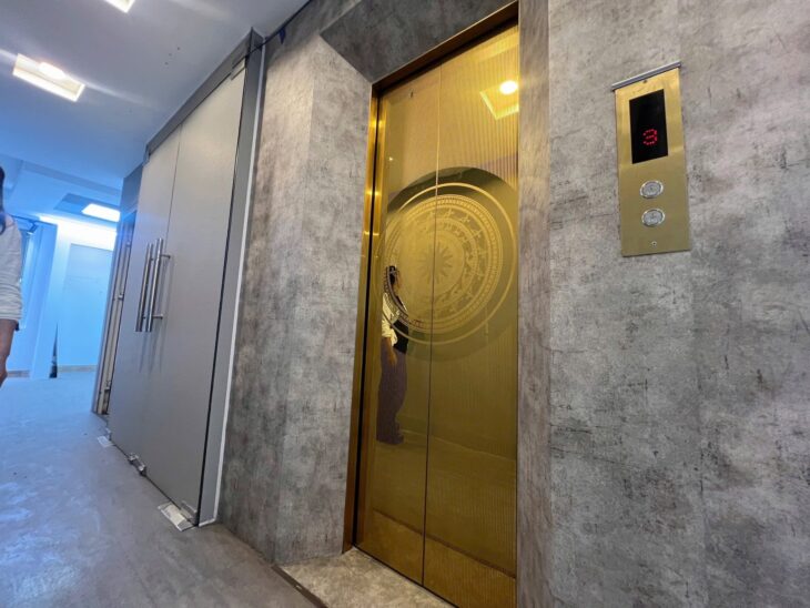 PHỐ THỜI TRANG-Mặt Phố Đông Các (Hoàng Cầu,Ô Chợ Dừa) 64/70m,8T Thang máy 38 Tỷ