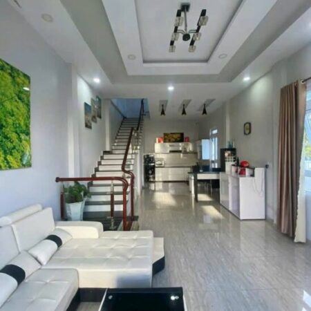 BÁN VILLA ĐỒI THÔNG TIN PHƯỜNG 8 ĐÀ LẠT – Ô TÔ ĐẬU TRONG SÂN – 9.5 TỶ