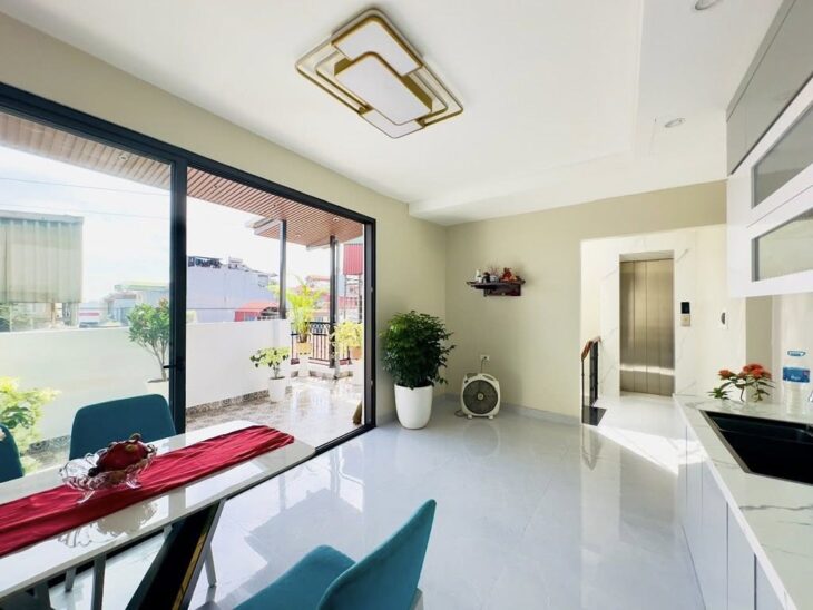 Bán Nhà Phố Minh Khai – 50m Vuông Xây 5Tầng Thang Máy – Mặt Tiền 6m – Vài Mét Ra Mặt Phố