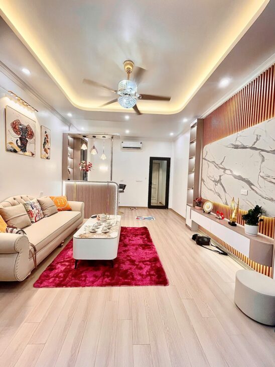 BÁN NHÀ PHÂN LÔ PHỐ THÁI HÀ, ĐỐNG ĐA, 45M2, 5T, THANG MÁY, Ô TÔ VÀO NHÀ, 2 THOÁNG TRƯỚC SAU. Ở SƯỚNG