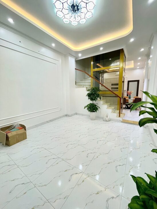BÁN NHÀ PHÂN LÔ PHỐ THÁI HÀ, ĐỐNG ĐA, 45M2, 5T, THANG MÁY, Ô TÔ VÀO NHÀ, 2 THOÁNG TRƯỚC SAU. Ở SƯỚNG
