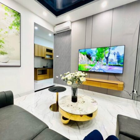 ????Tầng 2 TT Nguyễn Khánh Toàn 65m 2PN riêng, Nội thất đẹp, Ô tô vòng quanh, 3.98 Tỷ