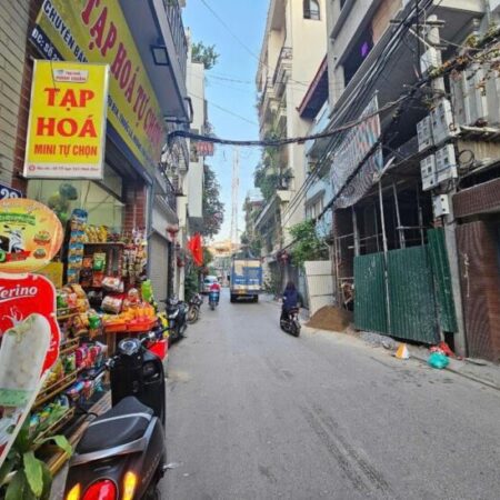 NGÕ VIP MINH KHAI HAI BÀ TRƯNG – Ô TÔ TRÁNH – KINH DOANH ĐỈNH – 7 CHỖ VÀO NHÀ Nhà đẹp – Chủ tự