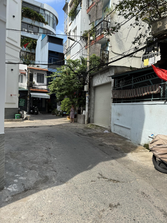 Bán nhà Nguyễn Văn Đậu -3 mặt tiền – HXH – 4,5x10m – 6,2 tỷ