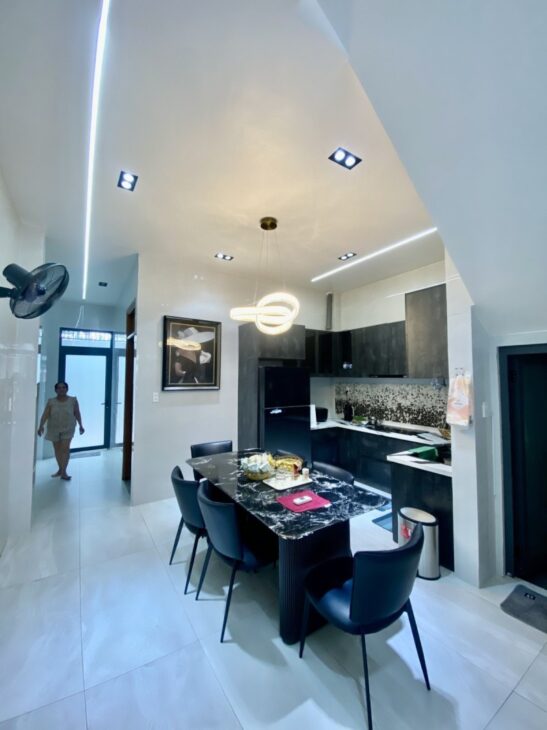 Bán nhà 80m², 5PN, 5WC, 4 tầng, Q.9, 7.4 tỷ, sổ hồng