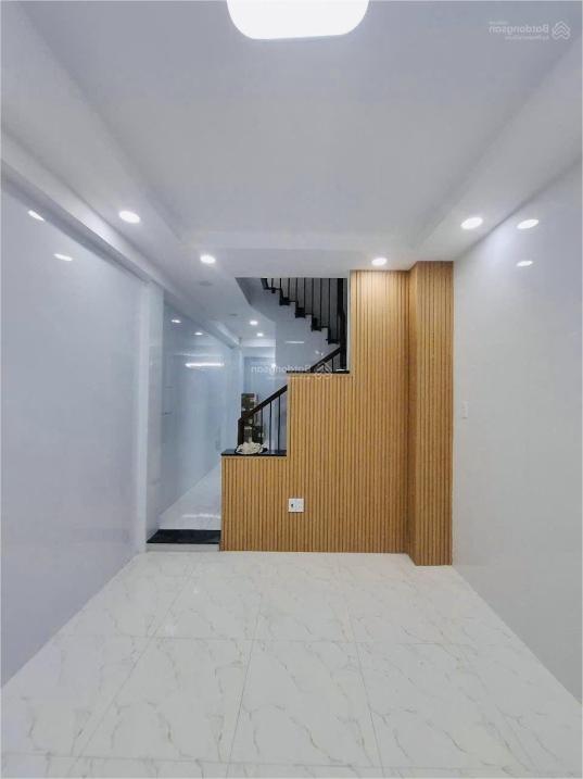 ???? Bán nhà mới CMT8, Q.10, giá rẻ 7.x tỷ!