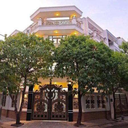 Bán nhà 2 mặt tiền 3 tầng 8x20m giá 15,5 tỷ Đường Nguyễn Thị Búp, Hiệp Thành City.