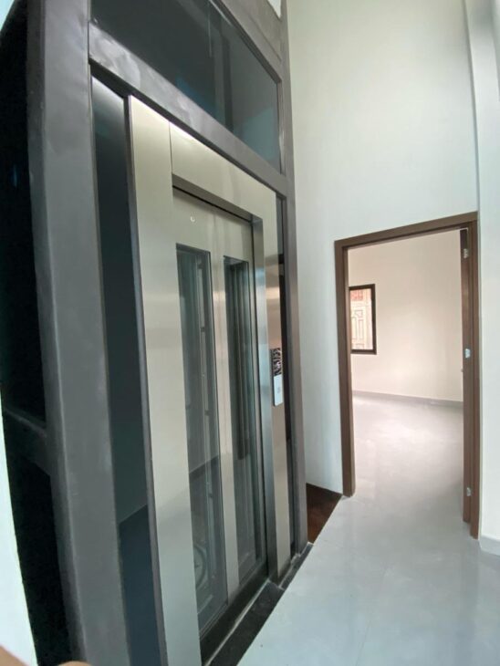 PHÂN LÔ Ô TÔ – Ở, KINH DOANH – THANG MÁY, 2 THOÁNG 41M2*5T NHỈNH 17 TỶ- NHÀ ĐẸP TT CẦU GIẤY