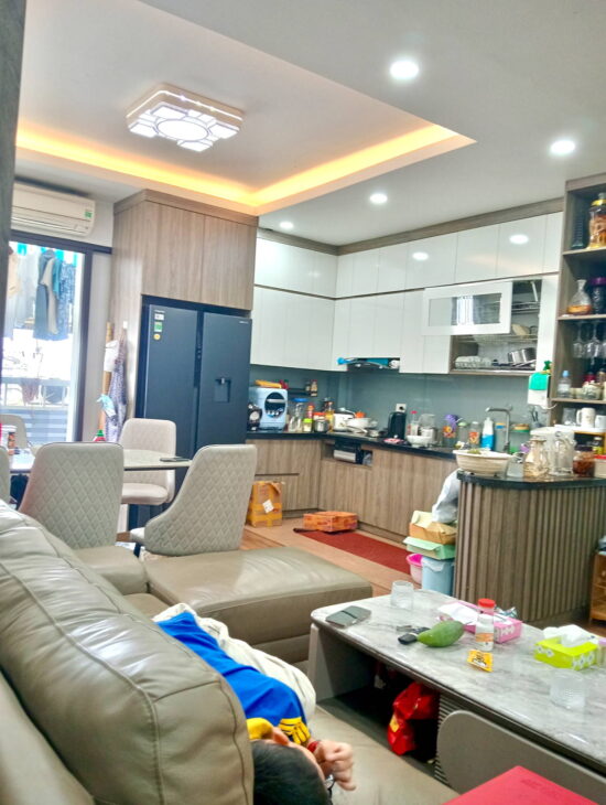 Chính chủ bán gấp chung cư Tòa No2 Huỳnh Thúc Kháng, Đống Đa. DT: 100 m2 – 3PN. 7,3 tỷ.