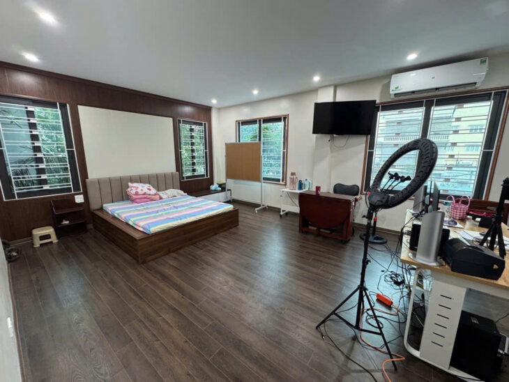 BÁN BIỆT THỰ SÂN VƯỜN – VĨNH PHÚC, BA ĐÌNH – 141M² – MT 8.2M – VỈA HÈ Ô TÔ TRÁNH – GIÁ 43.2 TỶ