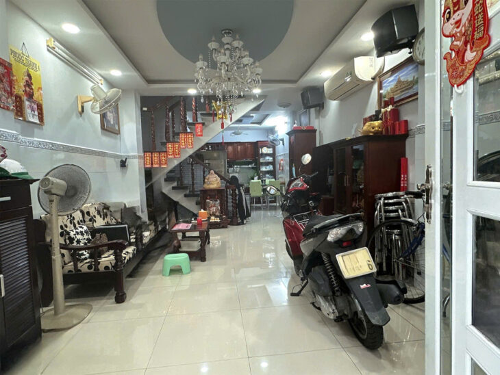 Nhà phố HIẾM Q.4 hẻm 8m Khánh Hội DTS 130m2 ngang 4m vị trí đẹp sát vách Q1 chỉ 12.5 tỷ.