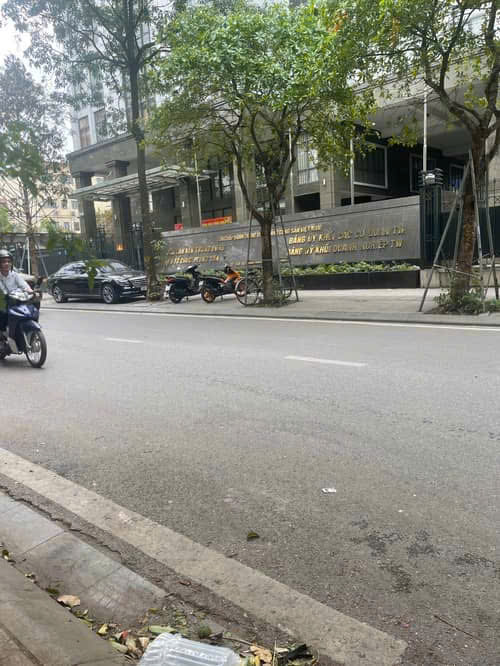BÁN NHÀ QUÁN THÁNH 110M 4 TÀNG MẶT TIỀN 5.4M 3 THOÁNG GÀN HỒ GIÁ 36 TỶ 0336212066
