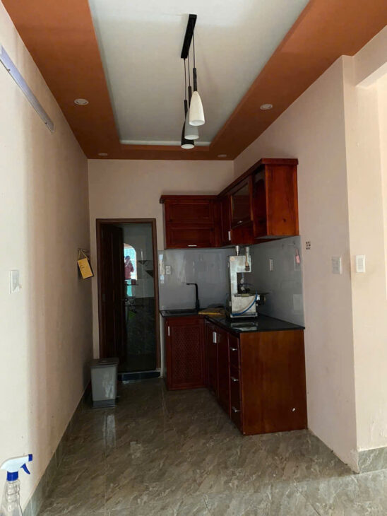 Nhà 6,5 triêụ 3 phòng ngủ gần công An Thành Phố