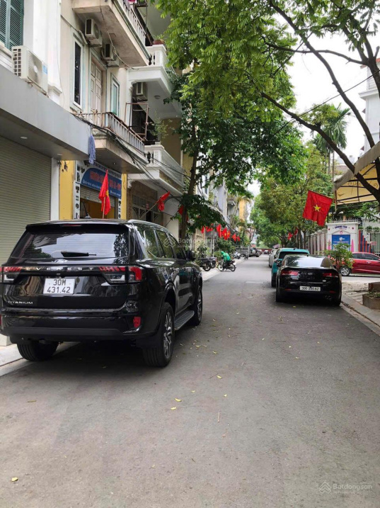 MẶT PHỐ ĐỒNG NHÂN – 33m2/4 TẦNG – VỈA HÈ RỘNG – 14 TỶ CÓ BỚT- KINH DOANH 24/7