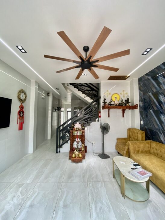 Bán nhà 80m², 5PN, 5WC, 4 tầng, Q.9, 7.4 tỷ, sổ hồng