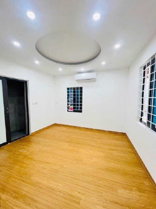 TÔN ĐỨC THẮNG 36 M, 3 TÂNG, 3 NGỦ, 2 WC, NHÀ CHẮC CHẮN KIÊN CỐ, THOÁNG SÁNG, GIẾNG TRỜI VƯỢNG KHÍ.