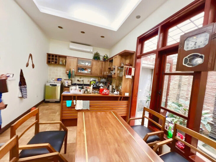 BÁN BIỆT THỰ VĨNH PHÚC, BA ĐÌNH – 122M² – MT 7M – VỈA HÈ Ô TÔ TRÁNH – KINH DOANH – 30 TỶ