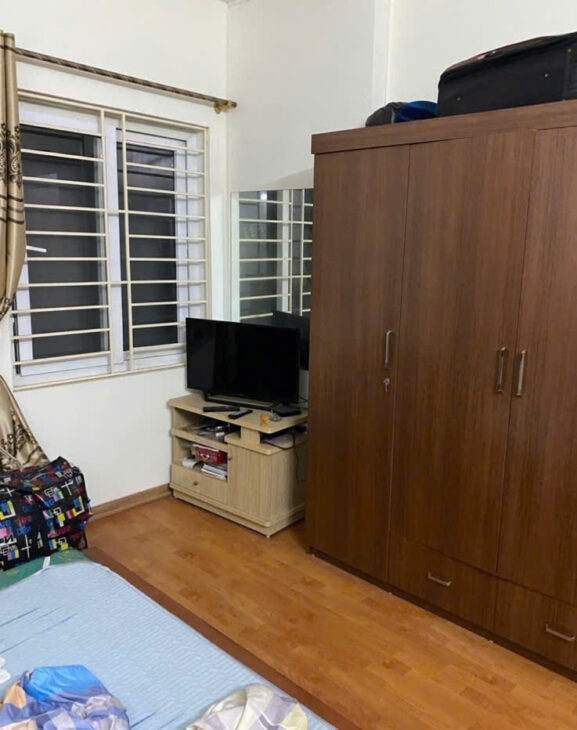 NHÀ DÂN XÂY, LÔ GÓC, NGÕ THÔNG PHỐ LẠC LONG QUÂN – 47M2, 7 TỶ