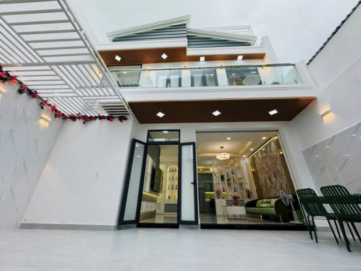 Biệt thự mini, Phạm Hữu Lầu, 8x14m, 3 tầng, 8.9 tỷ, đầy đủ nội thất