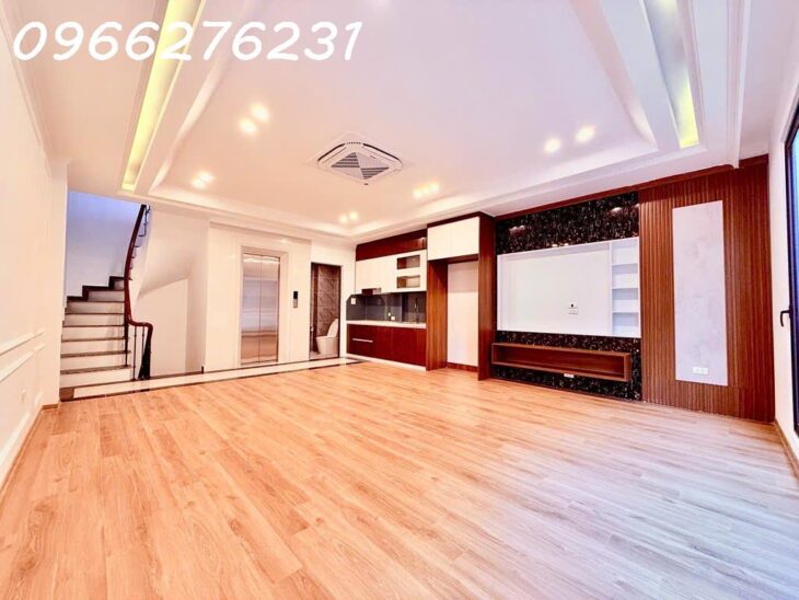 CẦN TÌM KHÁCH SN82- HOÀNG CẦU – 7 TẦNG THANG MÁY – Ô TÔ DỪNG ĐỖ – GẦN HỒ 13,8 TỶ