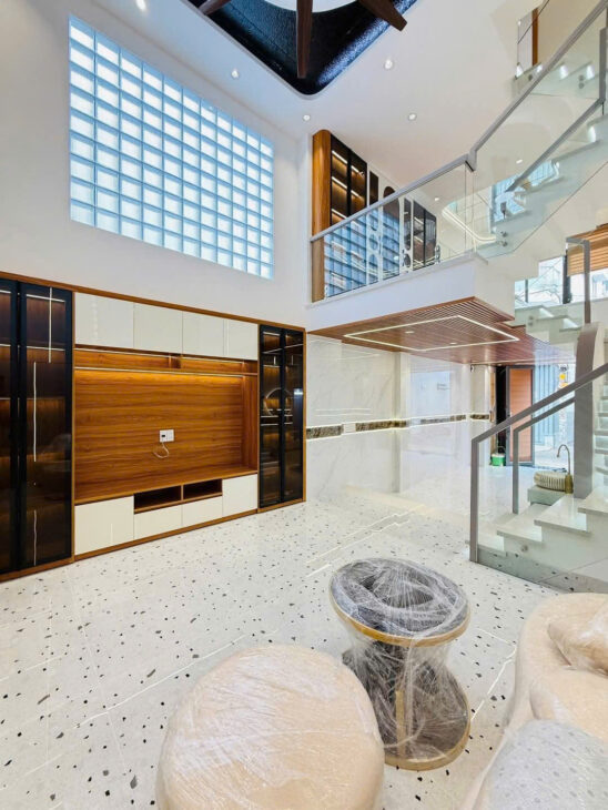 Bán Nhà Nguyễn Văn Khối – Hẻm Xe Tải 1 Trục – GARA ÔTÔ – 5 TẦNG/4PN Chỉ 7.49 Tỷ TL!