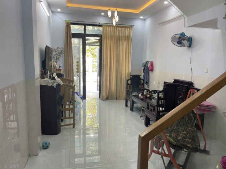 Nhà mới vào ở ngay – 62M², HẺM XE HƠI, gần Công viên Làng Hoa, chỉ 5.69 tỷ TL!