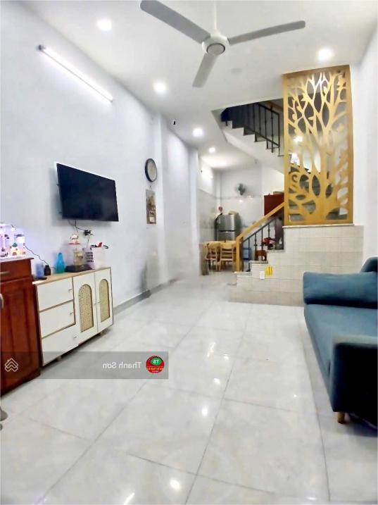 ???? Bán nhà hẻm 4m Lý Thái Tổ, Q.10, sát MT, 8.x tỷ!