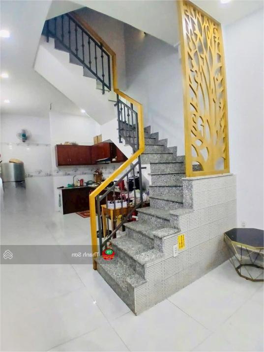 ???? Bán nhà hẻm 4m Lý Thái Tổ, Q.10, sát MT, 8.x tỷ!