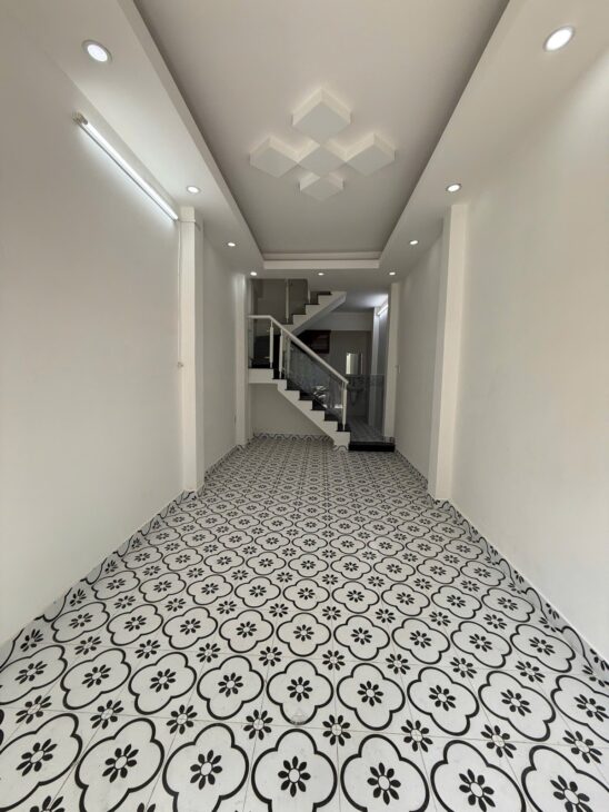 KHÓ TIN QUÁ, MT chợ Phạm Văn Bạch, 43m2, 3 tầng, 4.85 tỷ TL 0964364745
