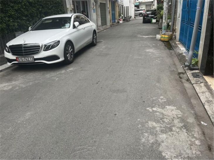 Bán CHDV Lam Sơn, Tân Bình, 9 phòng, 5 tầng, 94m2 giá 25 tỷ TL