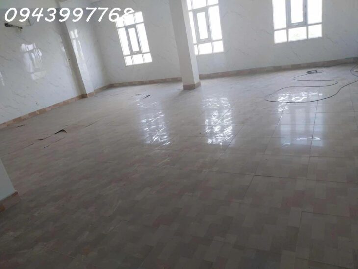CHO THUÊ MẶT BẰNG Đường 10m5 NGUYỄN VĂN TẠO ngay sát bên hông bến xe Đà Nẵng