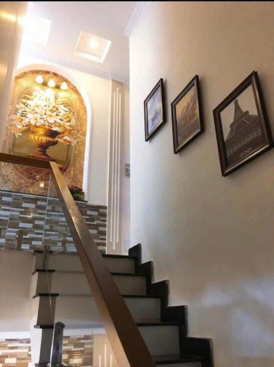 Nhà 6,5 triêụ 3 phòng ngủ gần công An Thành Phố