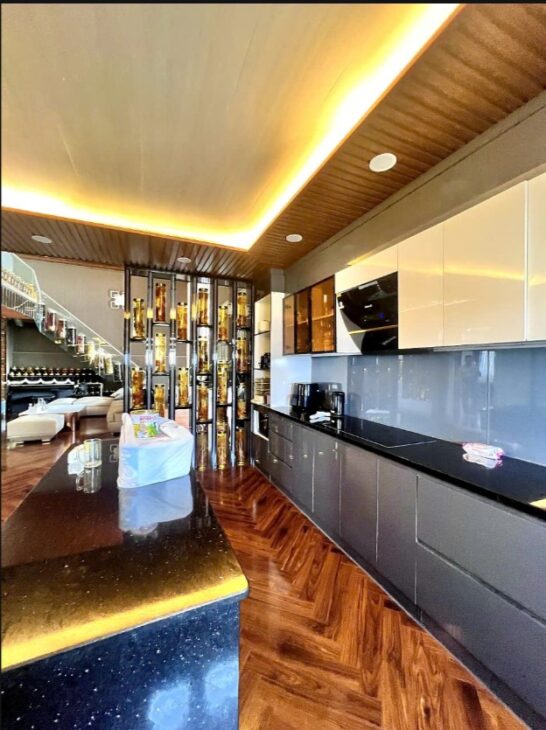 Bán nhà mặt tiền 7 tầng, 1882m2 sàn, dòng tiền 6 tỷ/năm – Hòa Thạnh- Tân Phú giá chỉ hơn 78 tỷ