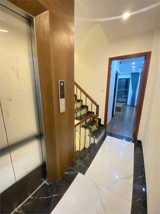 Bán Nhà 6 Tầng Thang Máy 47m², 9 Phòng Full Nội Thất, Trung Tâm Ba Đình – Giá Chỉ 11.3 Tỷ!